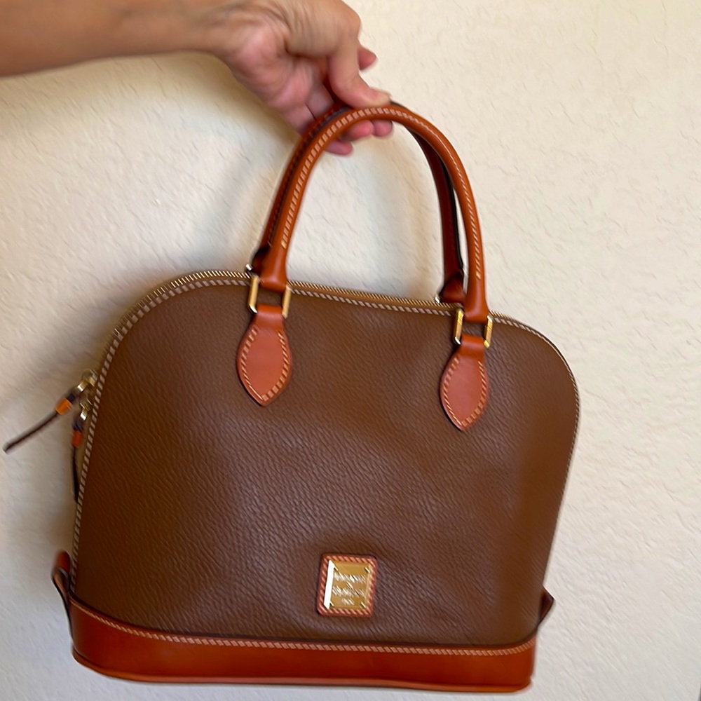 Zip Zip Satchel Dooney & Bourke NEW With Tags COFFEE Color.